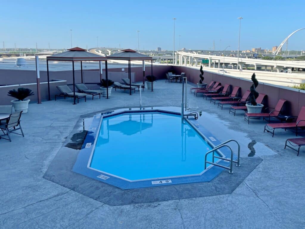 small pool at Hyatt Regency Dallas